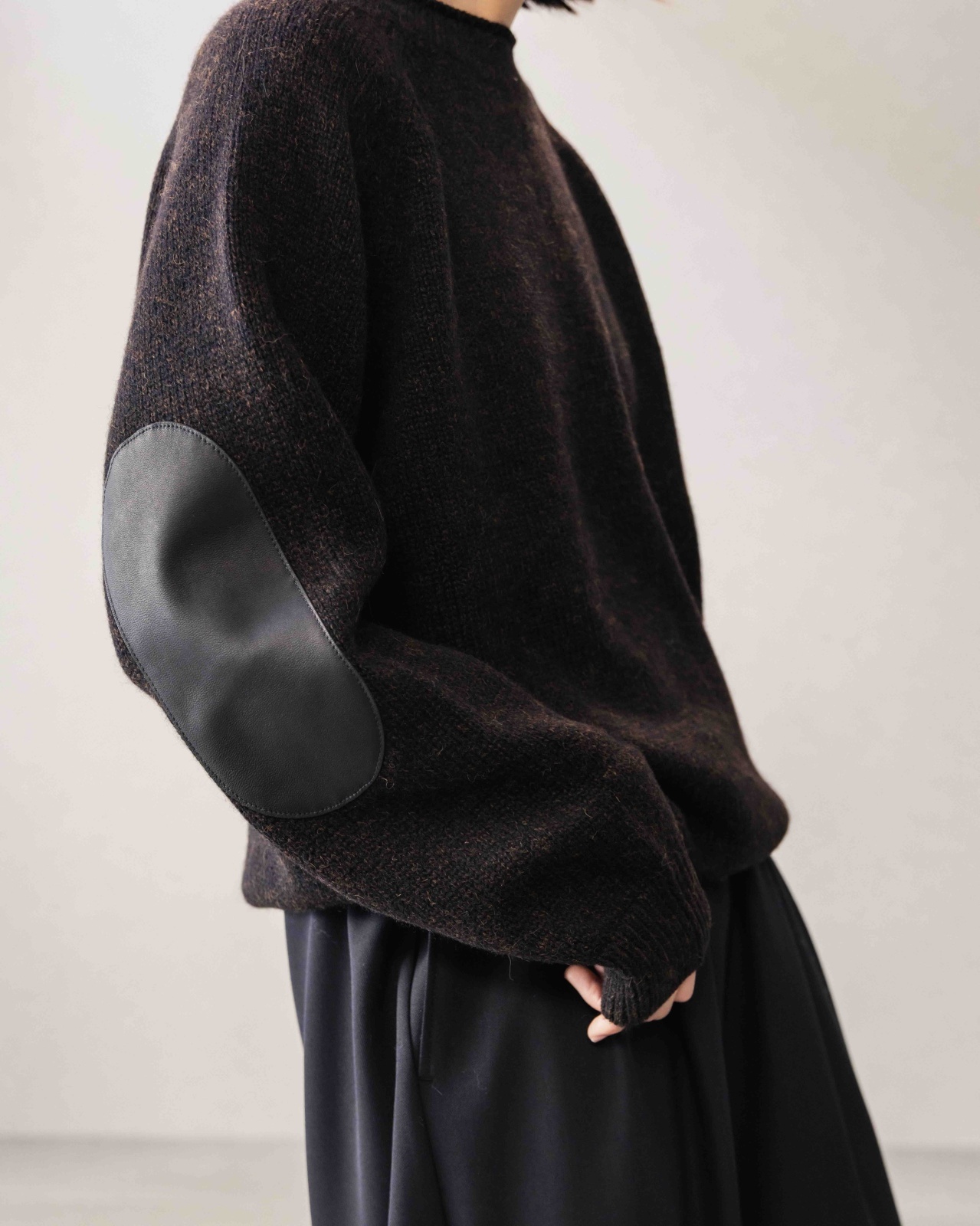 NAHYAT(ナヤット)】“THE CREWNECK SWEATER” Exclusive for VELVET