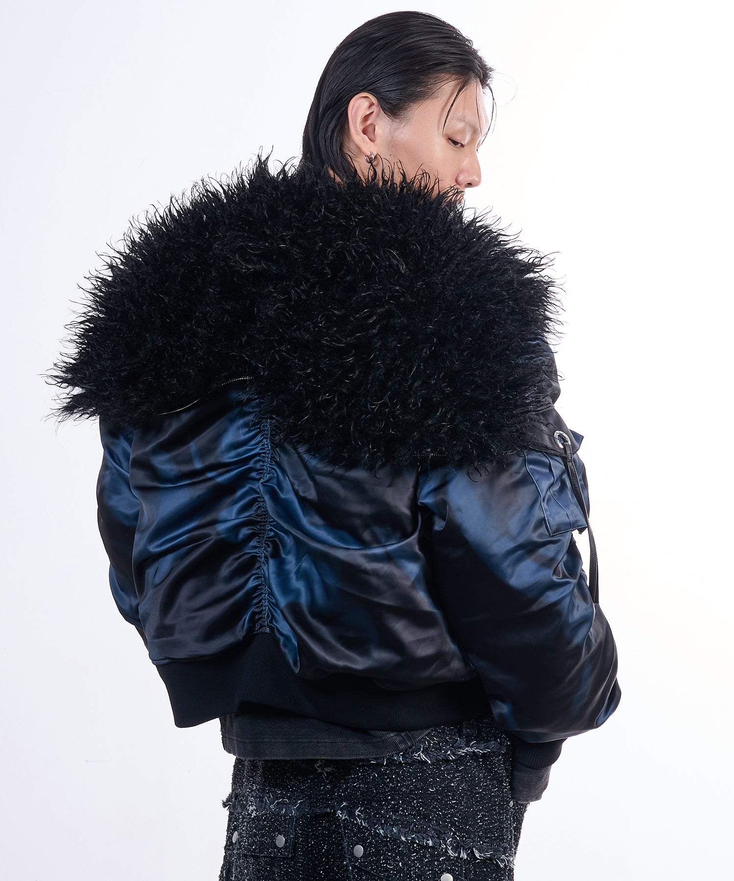 Clash Fur N2B(Black) – VI E DIT