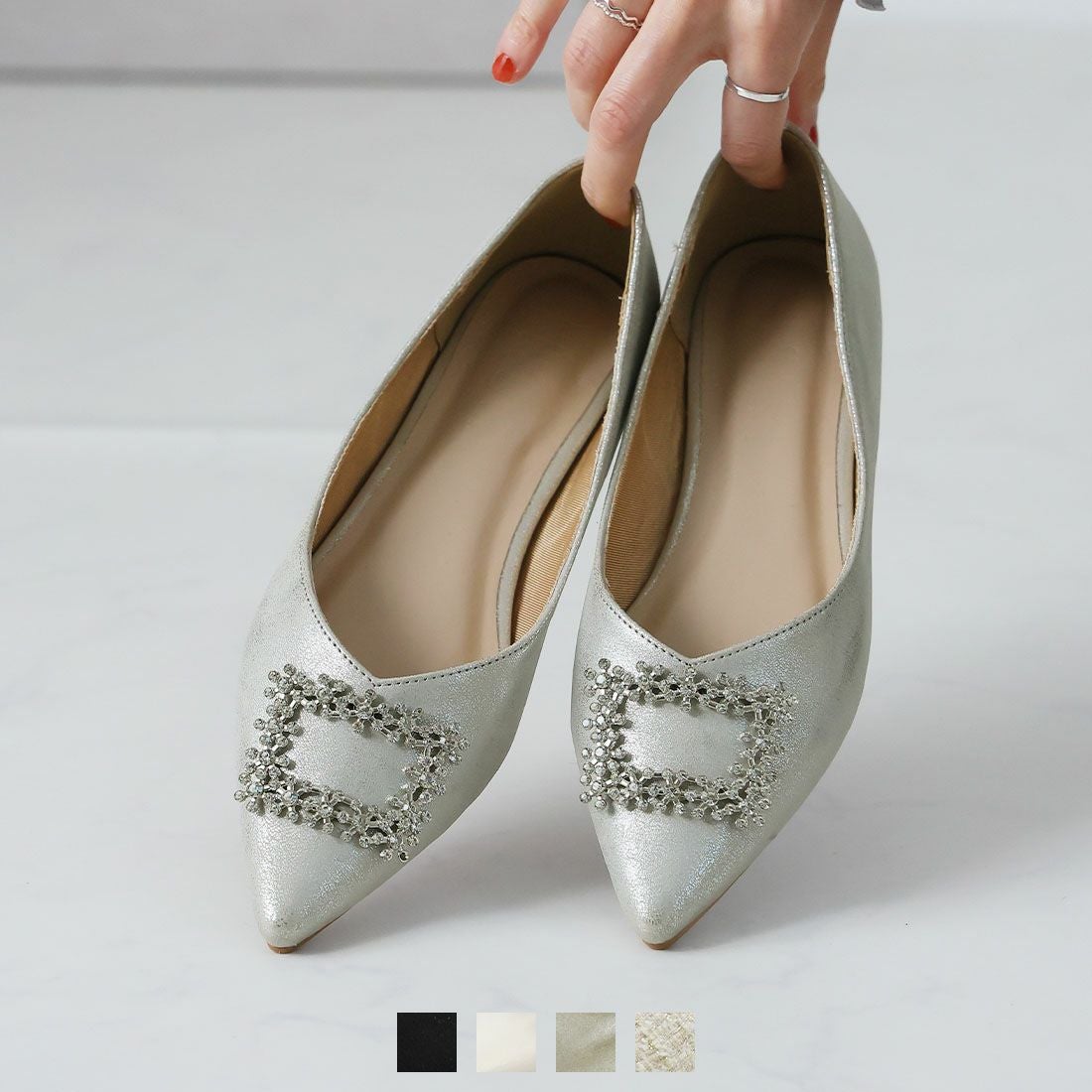 ポインテッドトゥビジューバックルモチーフフラットパンプス ｜靴