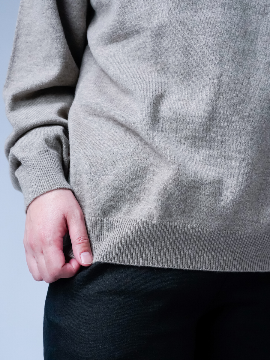 数量限定 カシミヤ100％ もっと美しく クレオパトラ タートルセーター