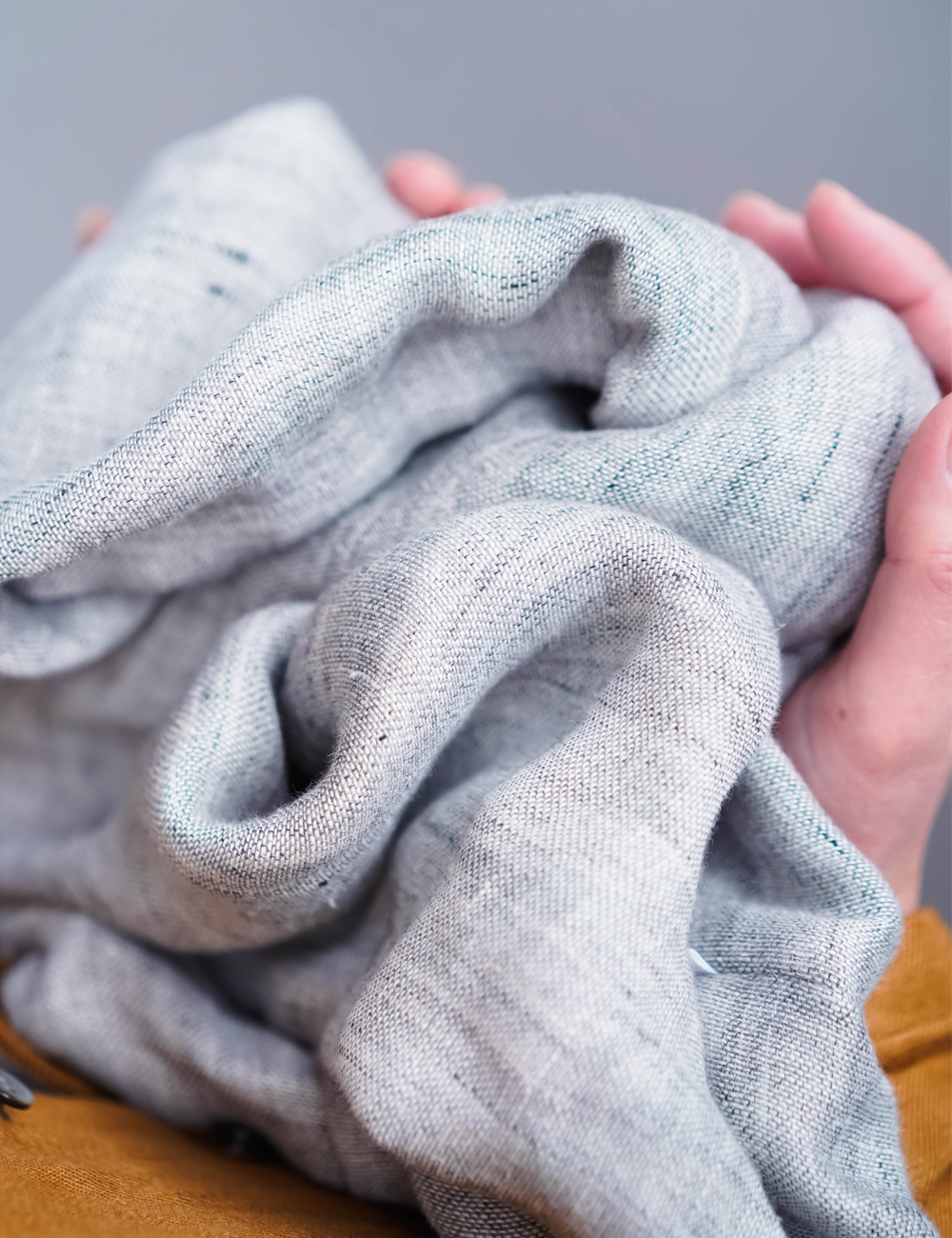 ふわとろ3重リネンガーゼのスヌード】首守（シュシュ）/杢グレー z005d