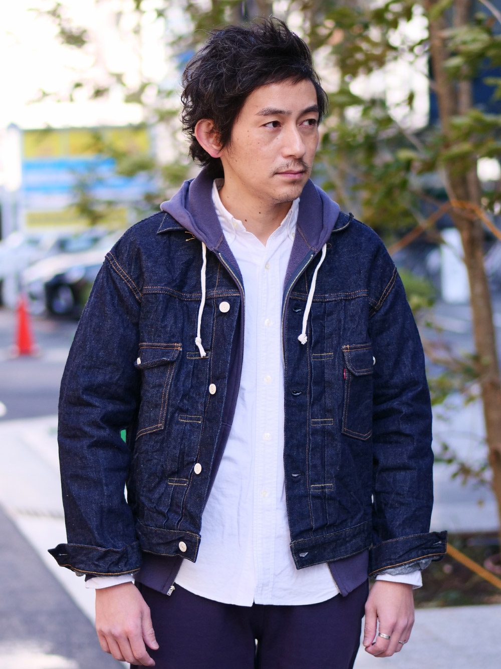 デニムジャケットをスクールスタイルに