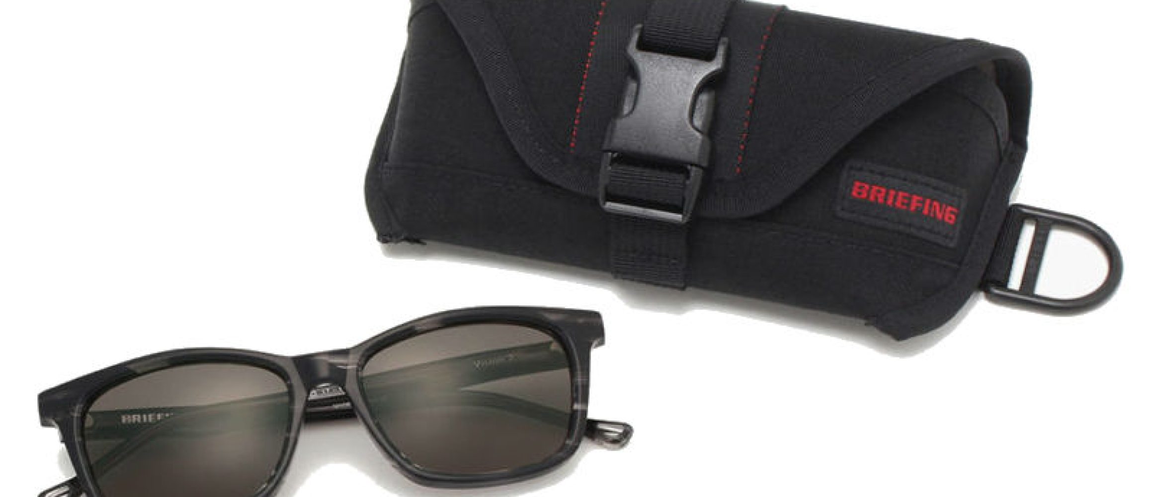 ブリーフィング初のサングラスが誕生。コーデュラナイロンの付属ケース
