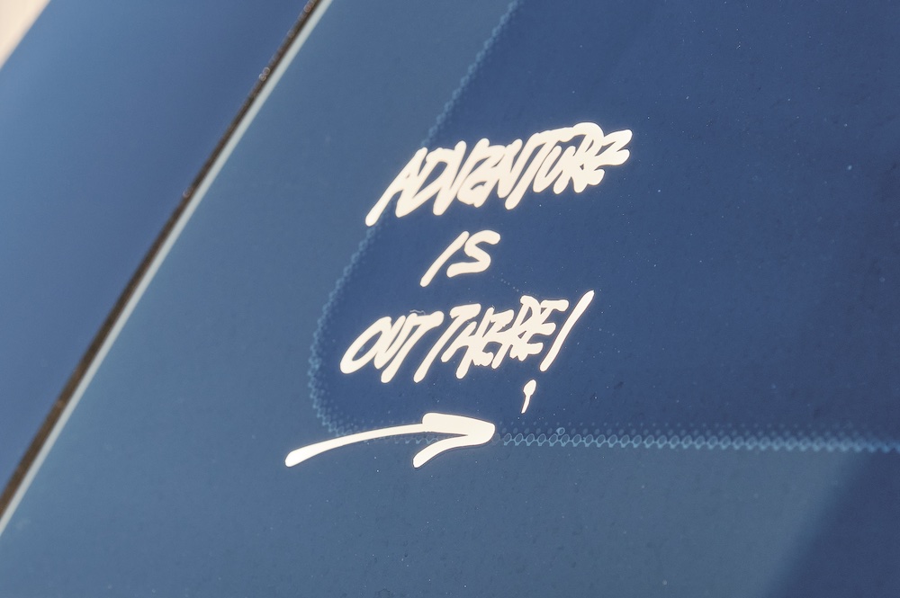 _4T10860 | GO OUT WEB