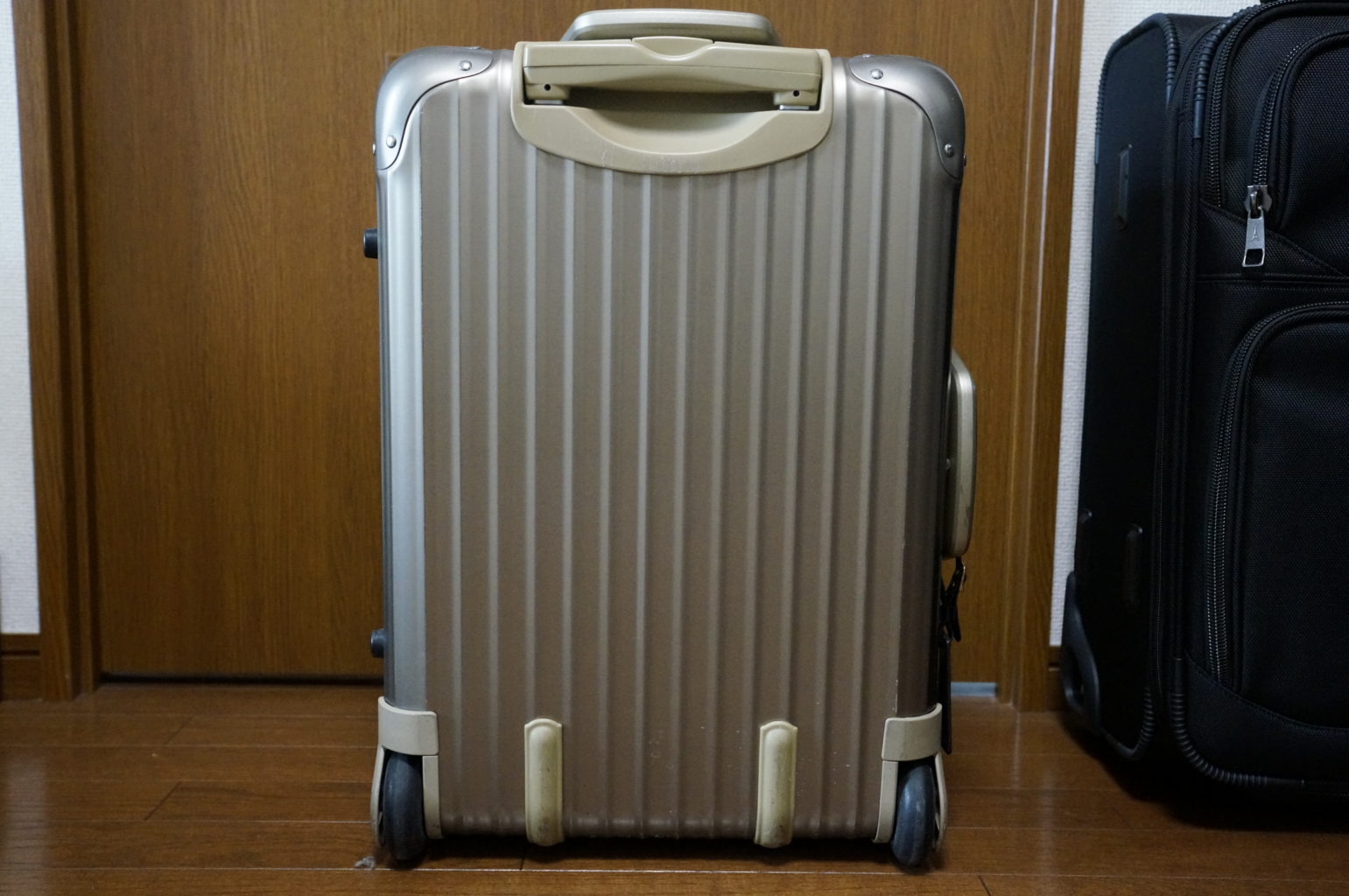Rimowa Topas Titanium Cabin Trolley (リモワ・トパーズ・チタニウム