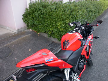 cbr250r用 シングルシートカバー - バイクパーツメーカー ワールド