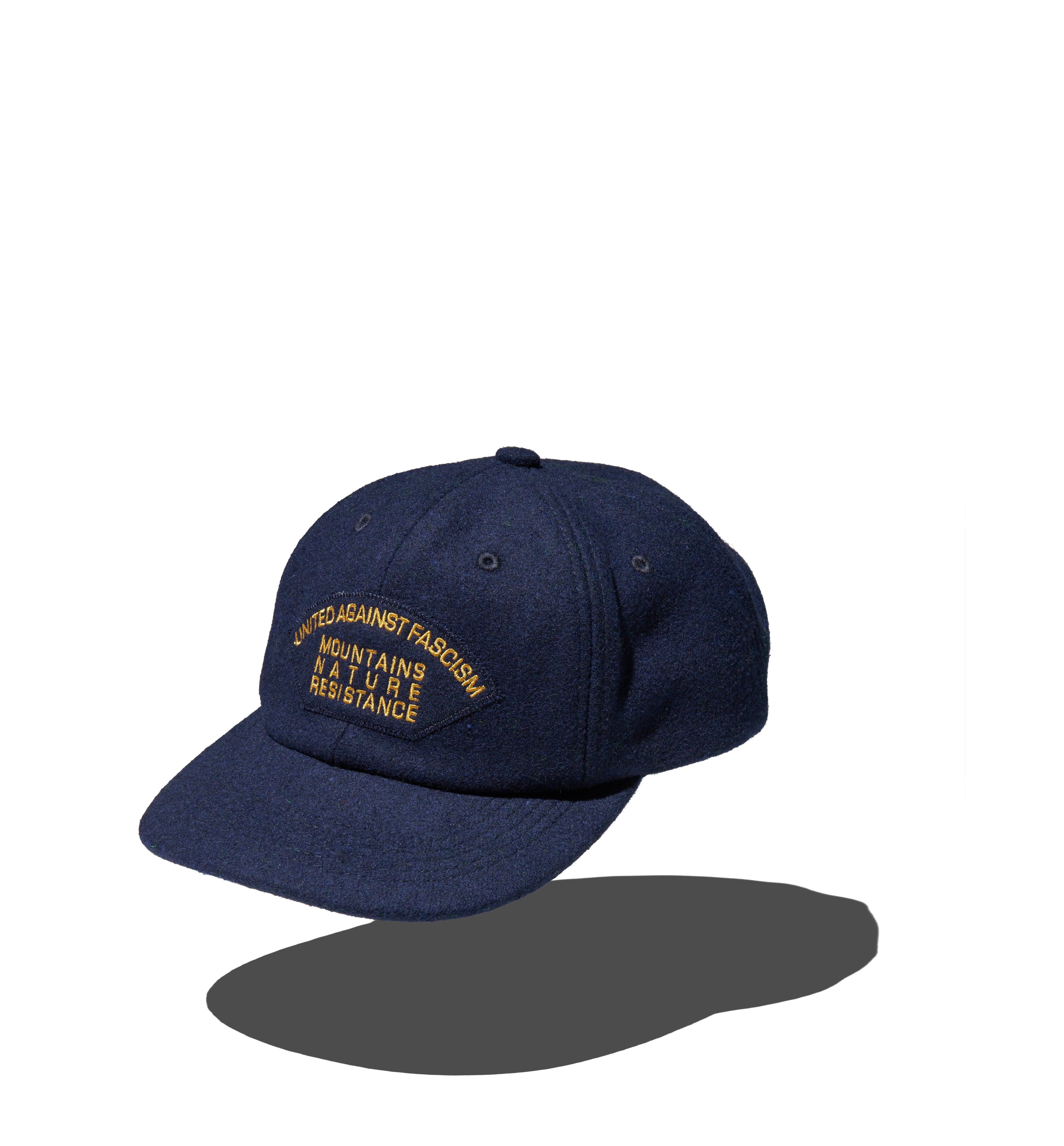 A Drei Berge Cap for Every Occasion – WORDS, SOUNDS, COLORS