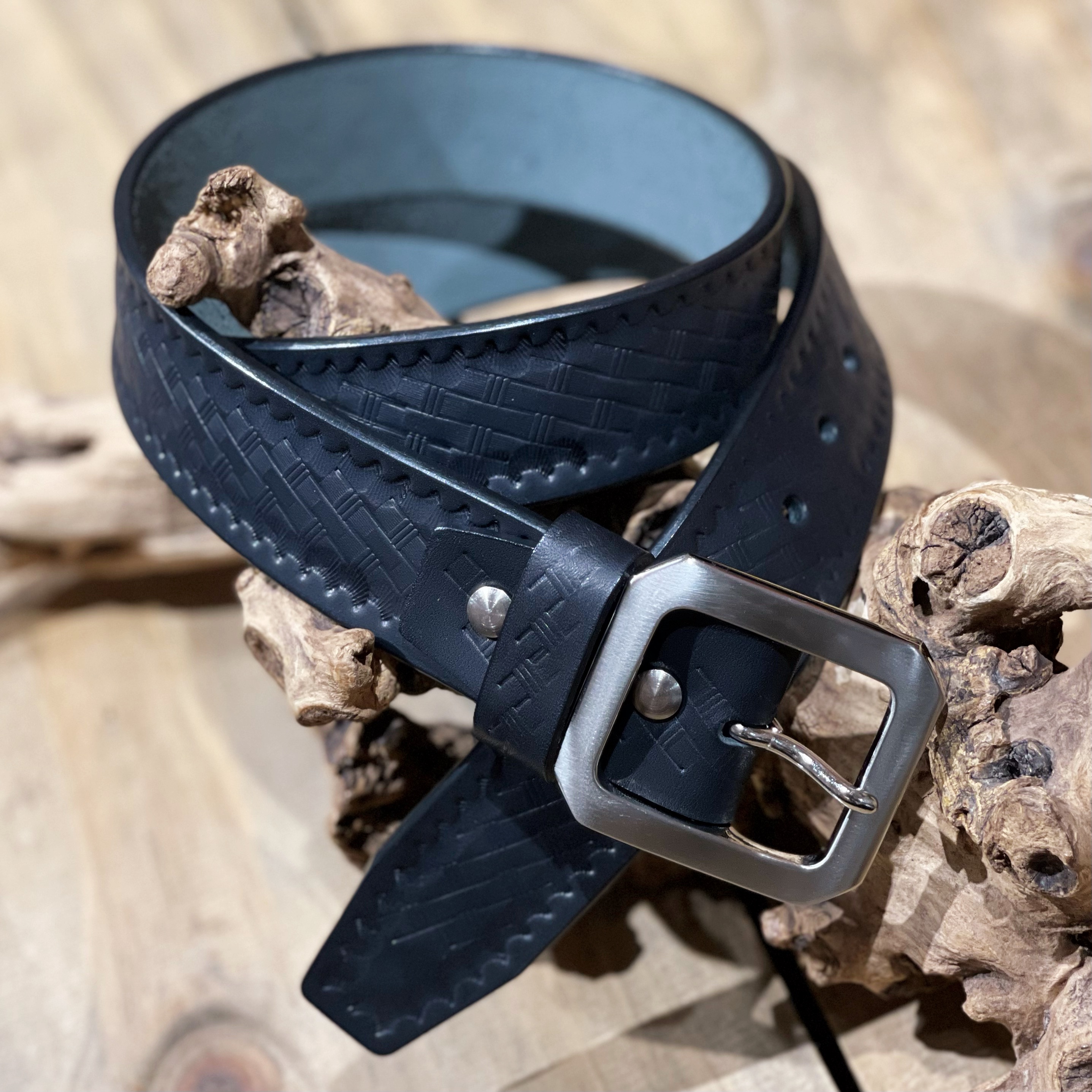 デニムに最適】カービングレザーベルト(ブラック)｜新宿マルイ メン