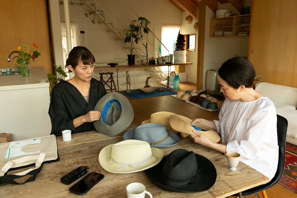 その3 見えない部分まで、とことん。 - 自由でしなやかな帽子作り