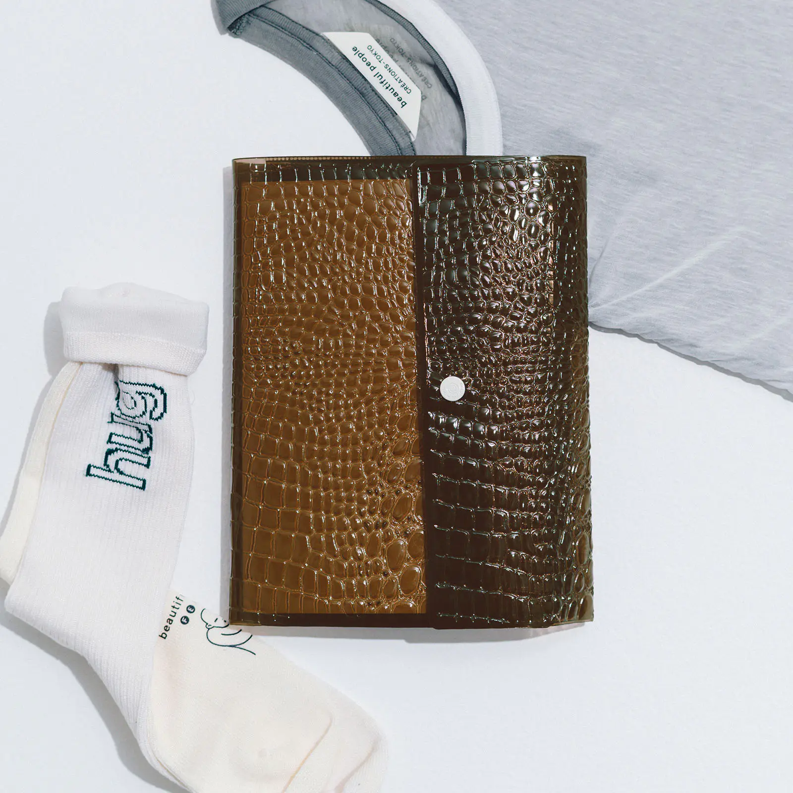 beautiful people / nothing to hide（black） ［カズンサイズ（A5