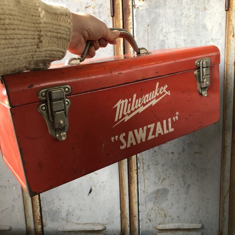 Vintage Tool Box Milwaukee Sawzall (T667) - 2000toys Antique Mall