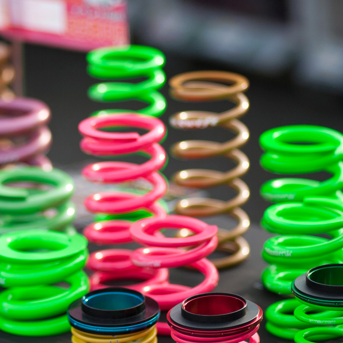 326Powerピンクヘルパースプリング とイエロースペーサー 326Power