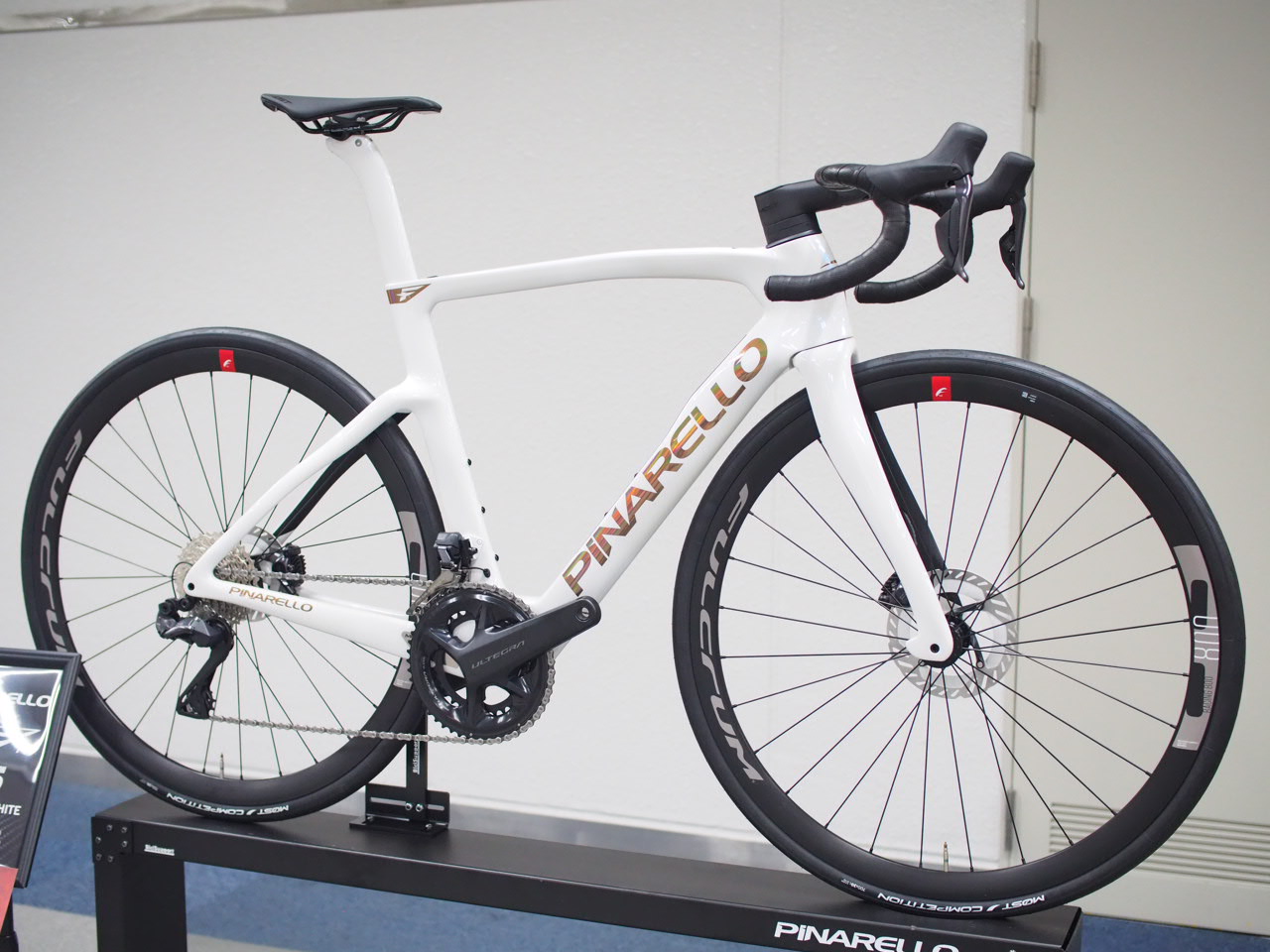PINARELLO (ピナレロ) F7 ULTEGRA Di2完成車 2026 | サイクルショップ