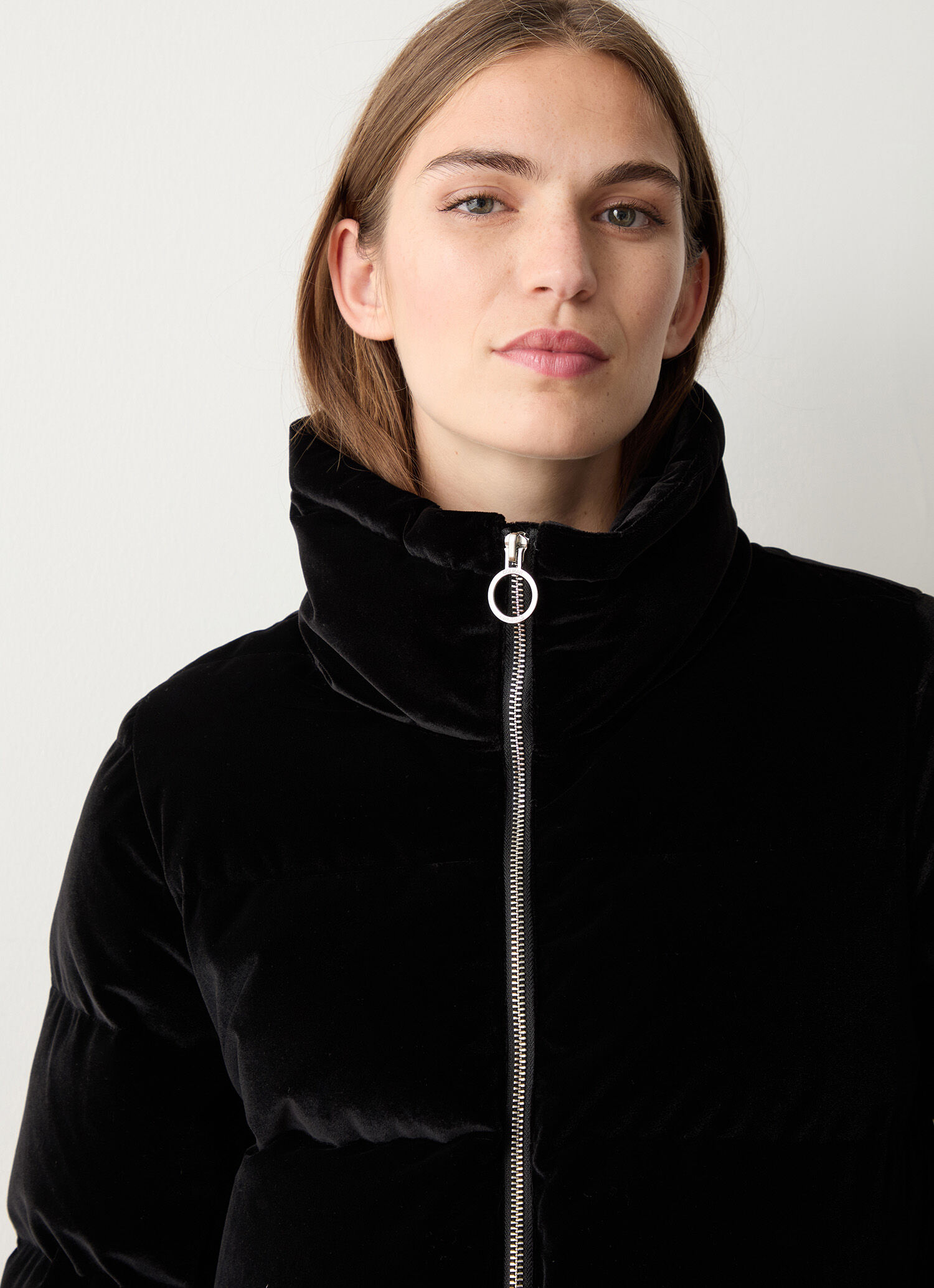 Stretch velvet down jacket - BLACK | Colmar