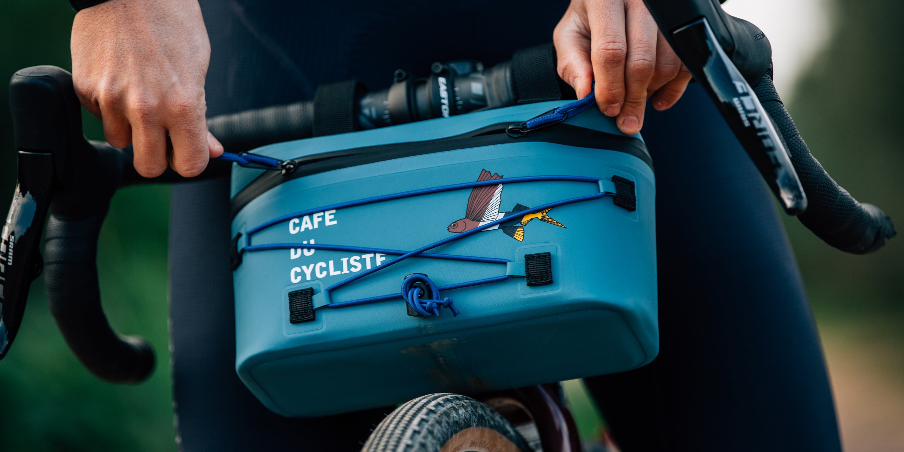 Waterproof Handlebar Bag Blue – Café du Cycliste | JP