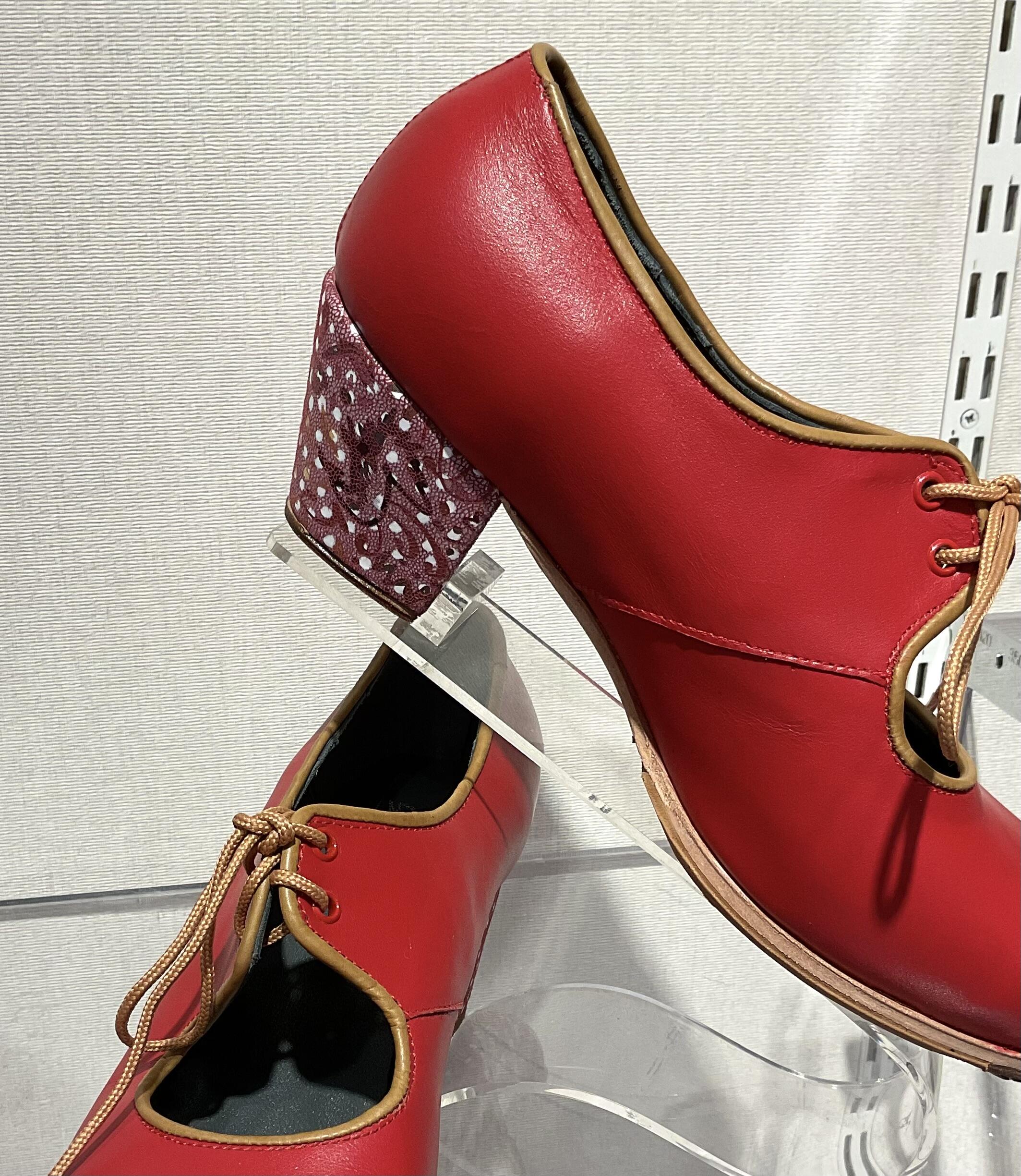 フラメンコシューズ入荷｜チャコット