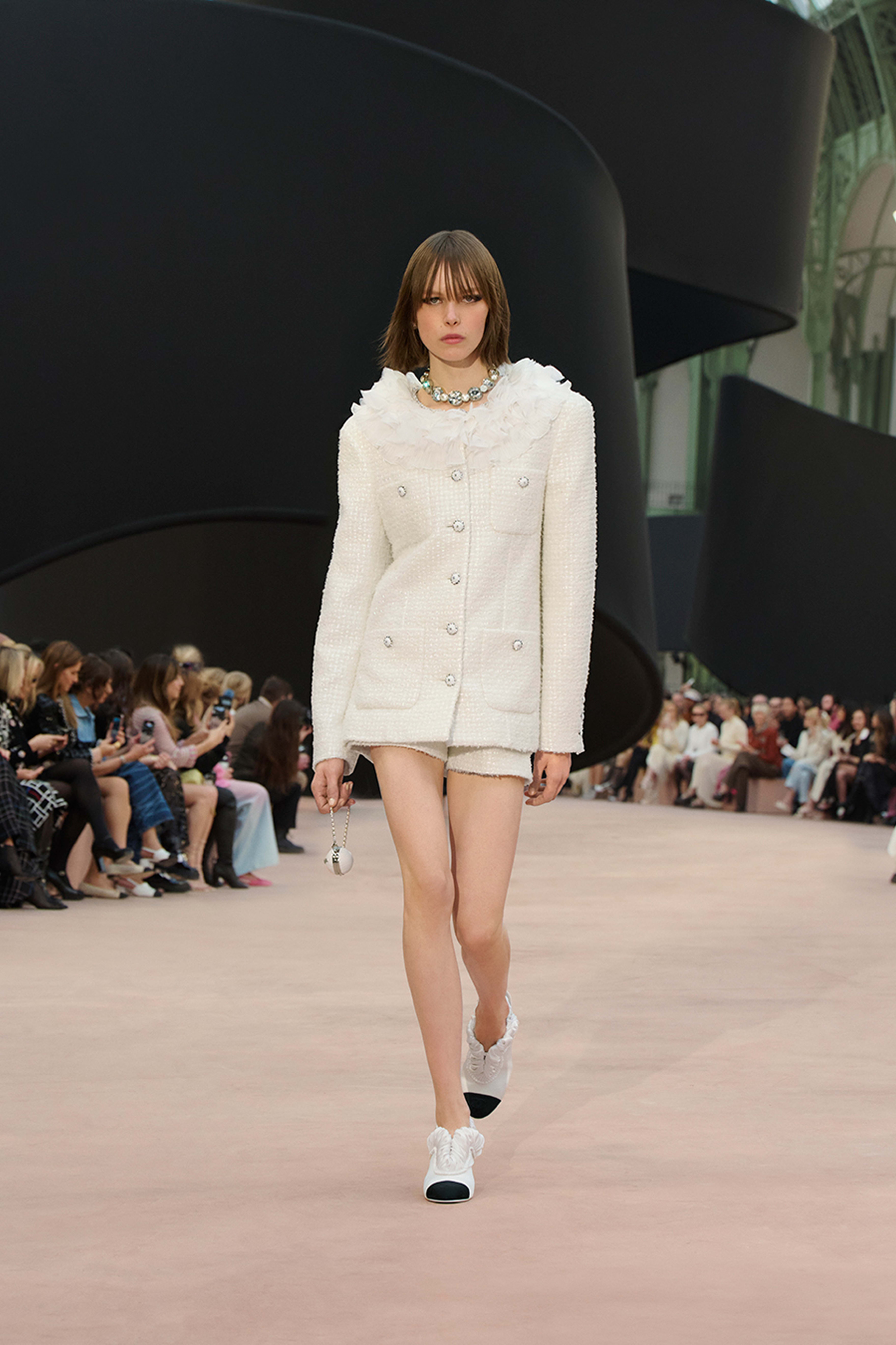 ショート パンツ - ツイード、エクリュ — ファッション | CHANEL シャネル