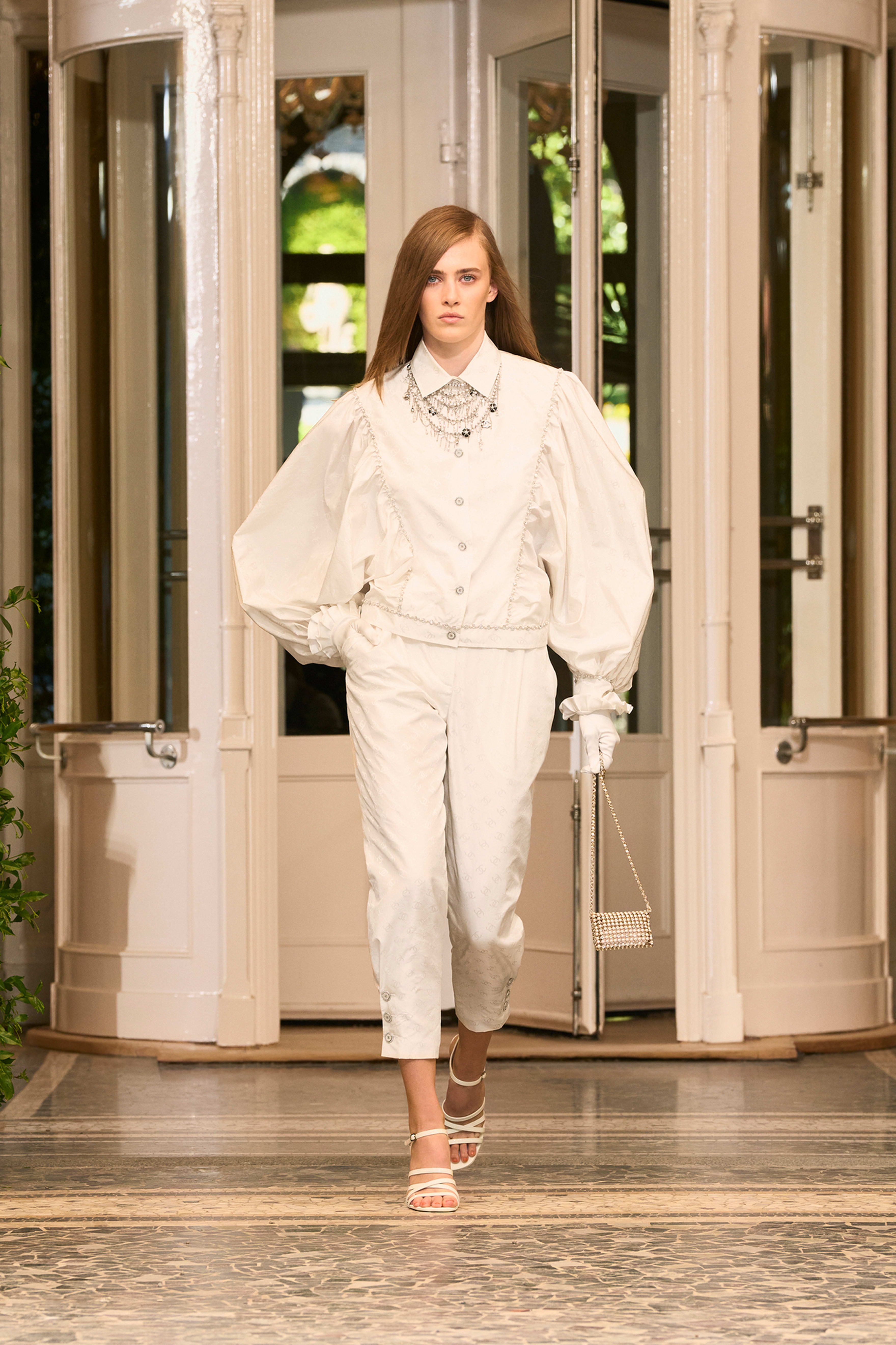 ブラウス - エンブロイダリー シルク タフタ、ホワイト — ファッション