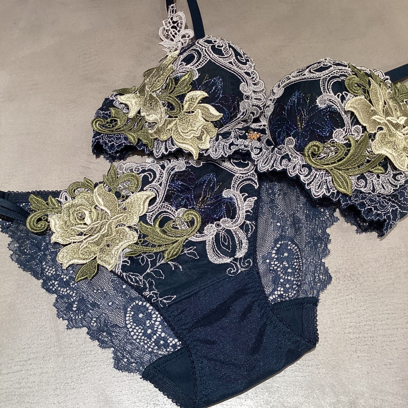 モダンな雰囲気のGBカラー*〜サルート82グループ〜・゜ﾟ