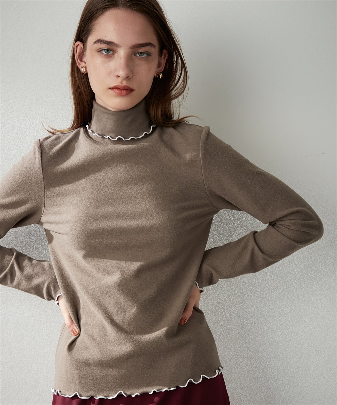 バイカラーメロウハイネックプルオーバー LE SOUK HOLIDAY｜クロス