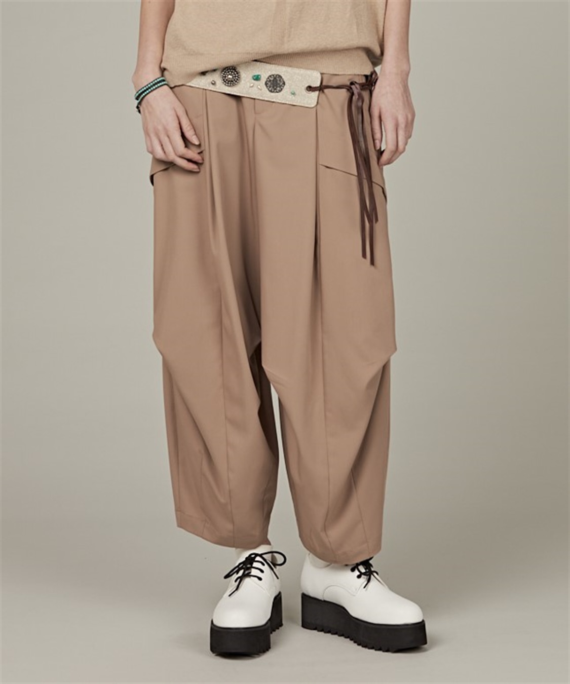 膝タックパンツ ATSURO TAYAMA｜クロスプラス公式通販サイト