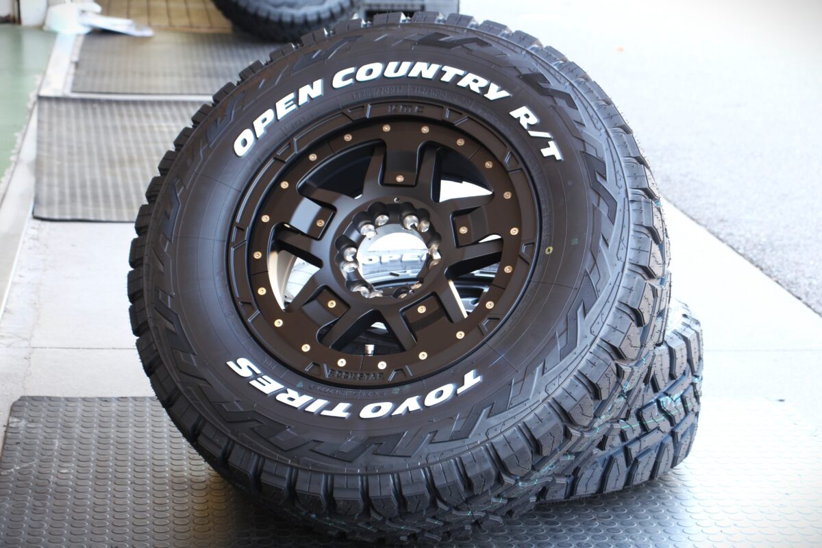 KMC XDシリーズ XD827 ロックスター3 17in x 150プラド x オプカンR/T