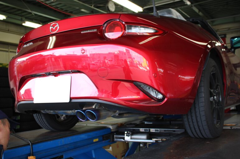 NDロードスターにHKS リーガマックススポーツ マフラー取付！！ | 一宮