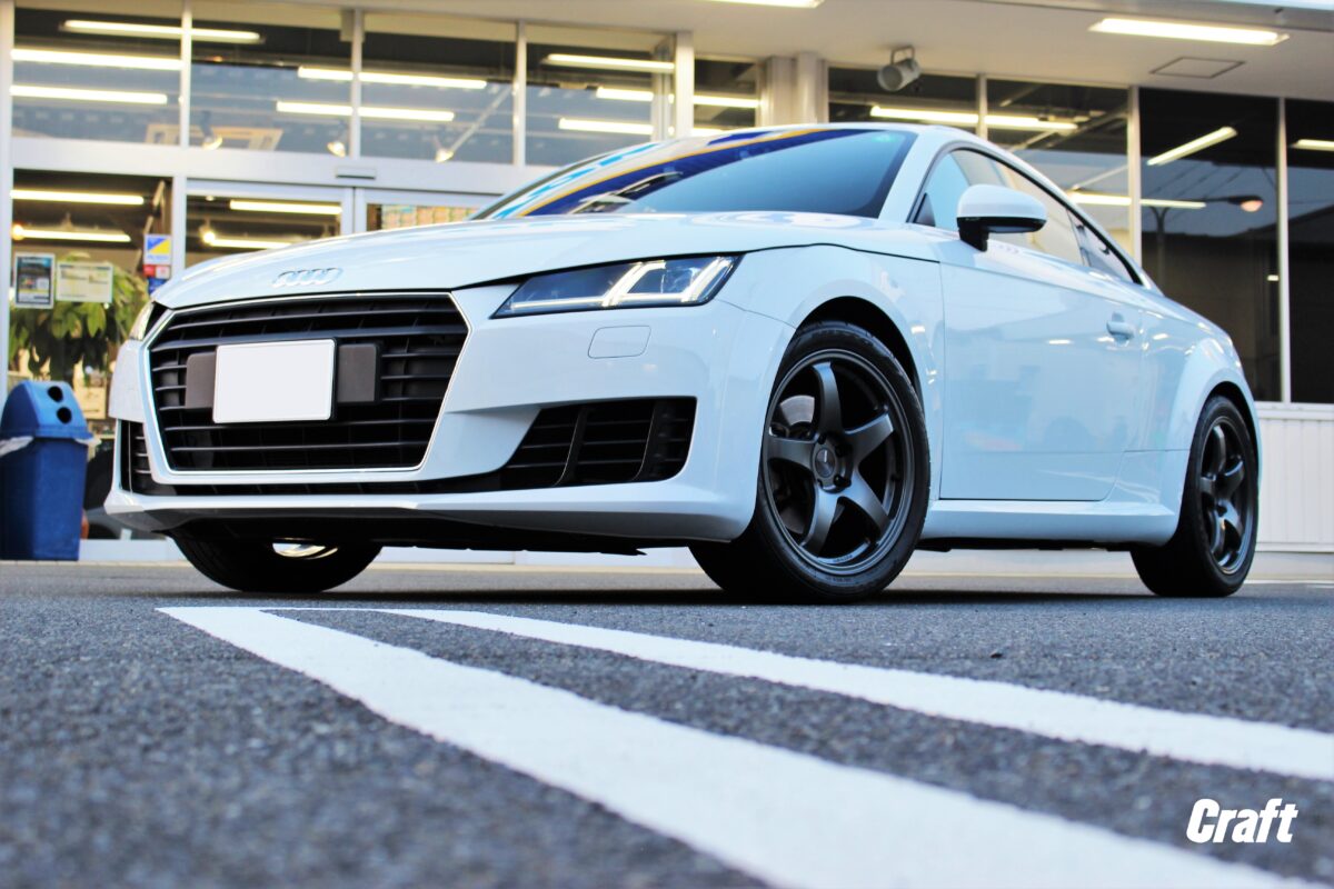 アウディ TT (8S) にコンケイブなENKEI PF-05 18インチを装着です