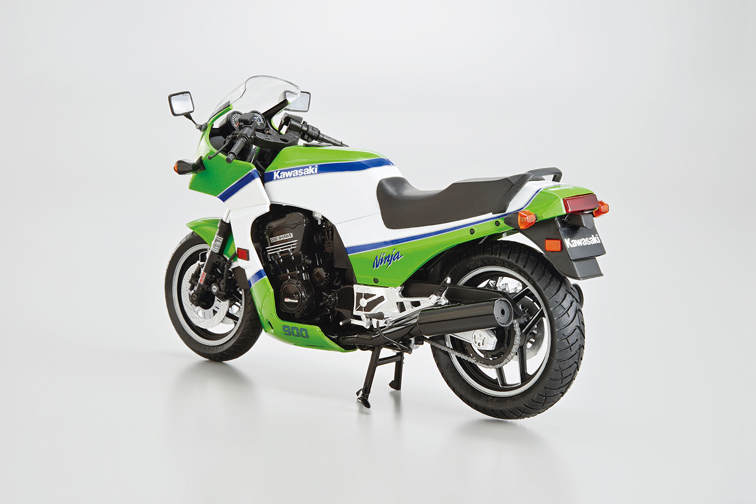 1/12 カワサキ ZX900A GPZ900R Ninja '85｜株式会社 青島文化教材社