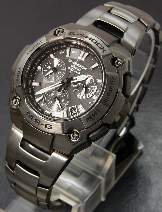 Review Of The Casio MRG-7500BJ-1AJF On WatchReport.com | aBlogtoWatch