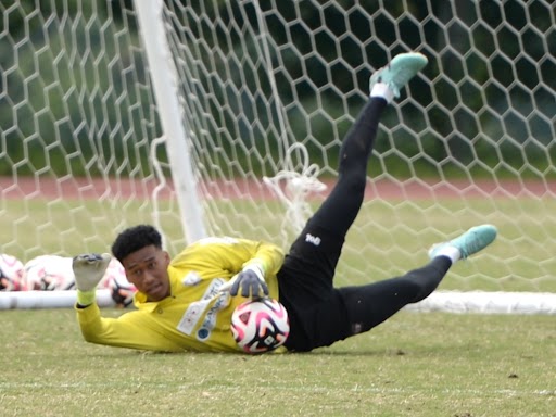 藤枝MYFCのGK北村海チディが自慢のアフロヘアをバッサリ！ 次節秋田