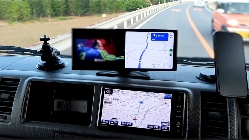 車でも動画＆ナビを同時表示。ワイヤレス化を1台で実現する 11.4型