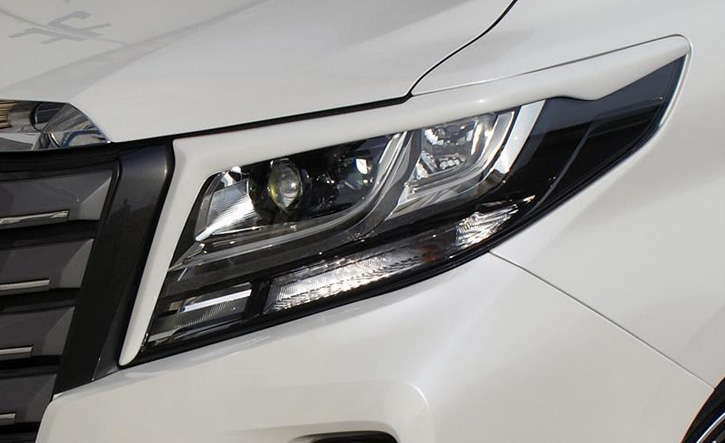 アルファード30系前期用アイライン AMS(LUXEST)エアロ｜ALPHARD Online