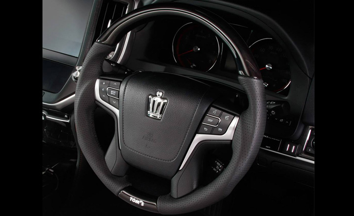 クラウン210系用ウッドステアリング TOM'S(トムス)｜CROWN Online