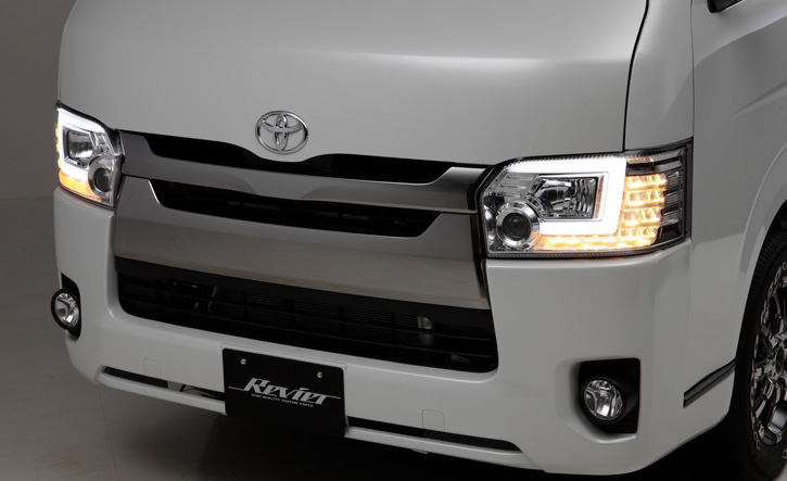 ハイエース4型用プロジェクターヘッドライト・シーケンシャル