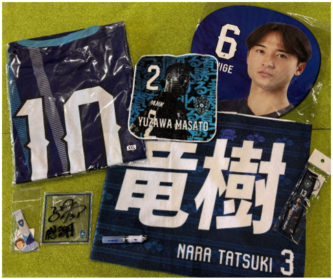 サイン入りグッズが必ずもらえる！2025 THANKS福袋販売の