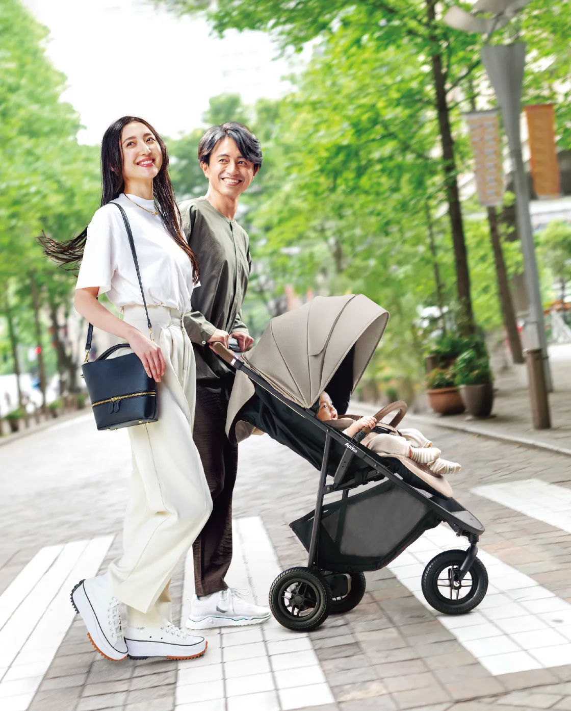 3輪ベビーカー「スムーヴ プレシャス AB」 | ベビー用品のアップリカ