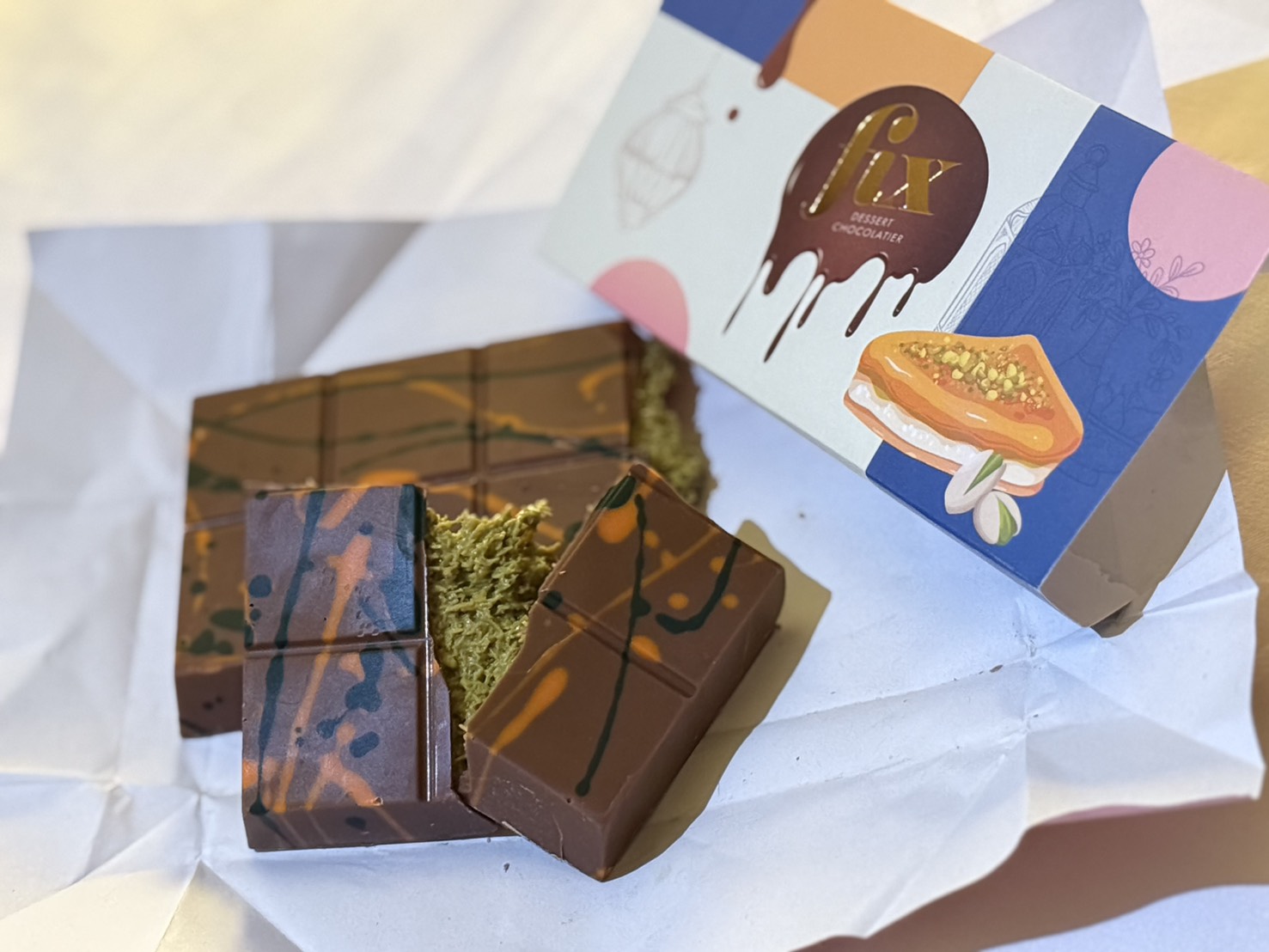 ドバイチョコレート最新ガイド：話題のFIXからスーパーで買えるお手頃