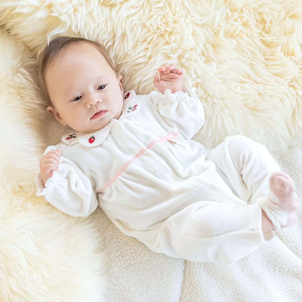 イチゴ刺しゅうスカラップ襟ベロアフリースロンパースベビー(60~80cm