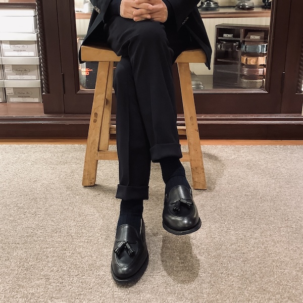 クロケット＆ジョーンズの定番タッセルローファー 【キャベン