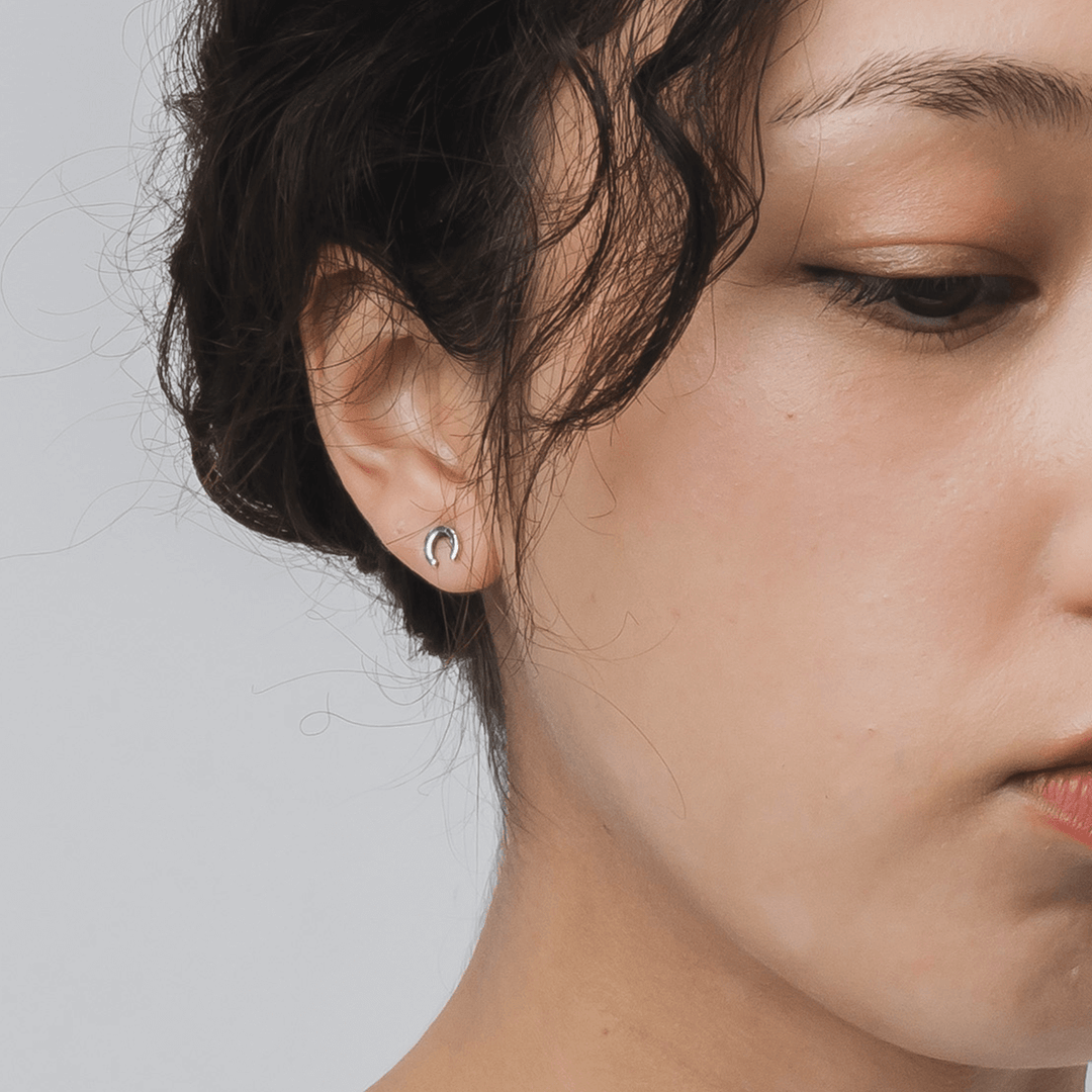 ホースシューピアス(片耳用) / XE-048 – BLESS