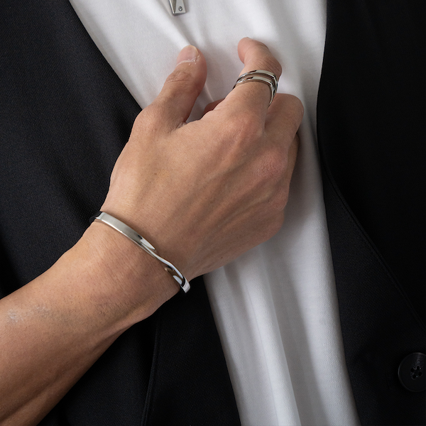 ハーフツイストバングル(L) / SGB-239 – BLESS