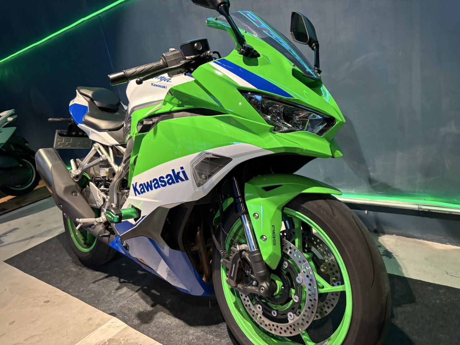 44さん（感謝）/4 44さん（感謝）/4 ZX4RR | 大阪 レンタルバイク