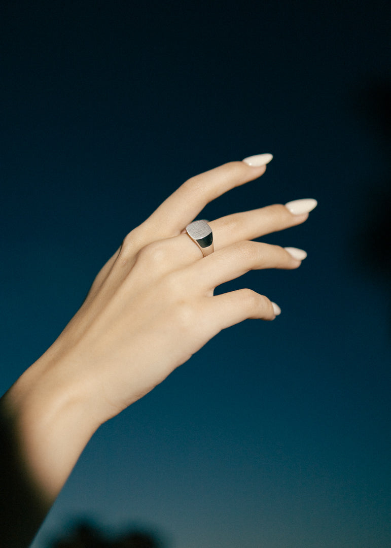 B213 / KAY RING SATIN