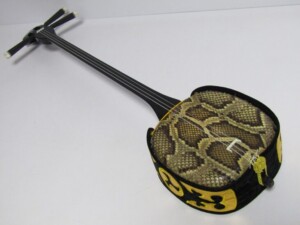 沖縄三味線 (三線) | 骨董品買取・和楽器買取 五宝堂