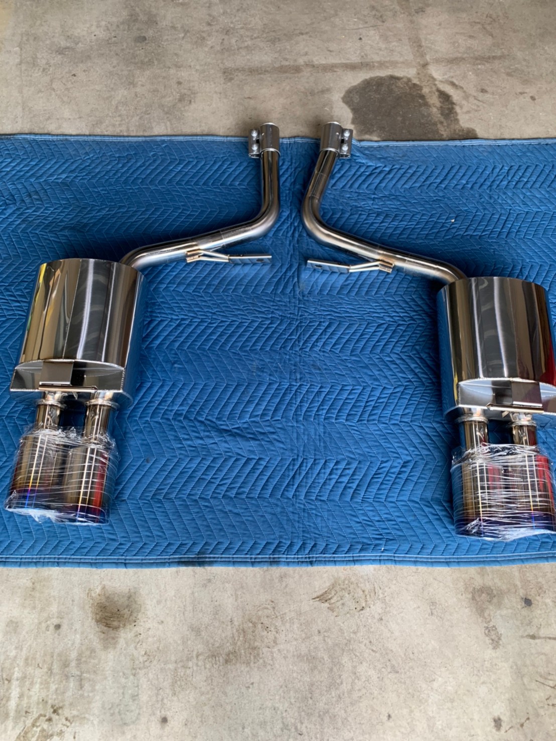 ポルシェ パナメーラにパワークラフトマフラーの取付けを致しました