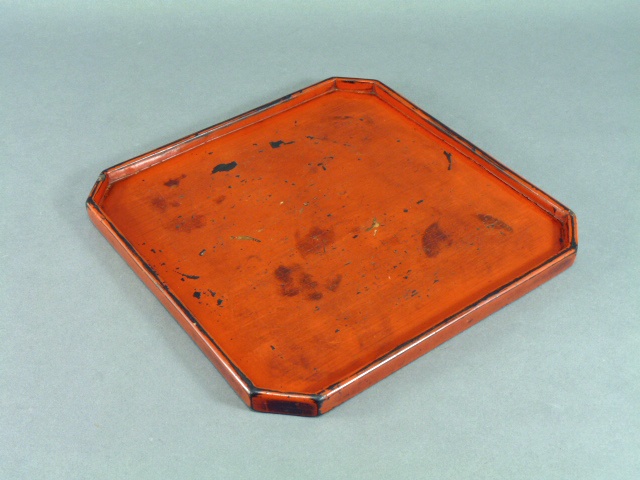 東京都 台東区で根来塗の長丸盆や角切盆を買い取らせて頂きました