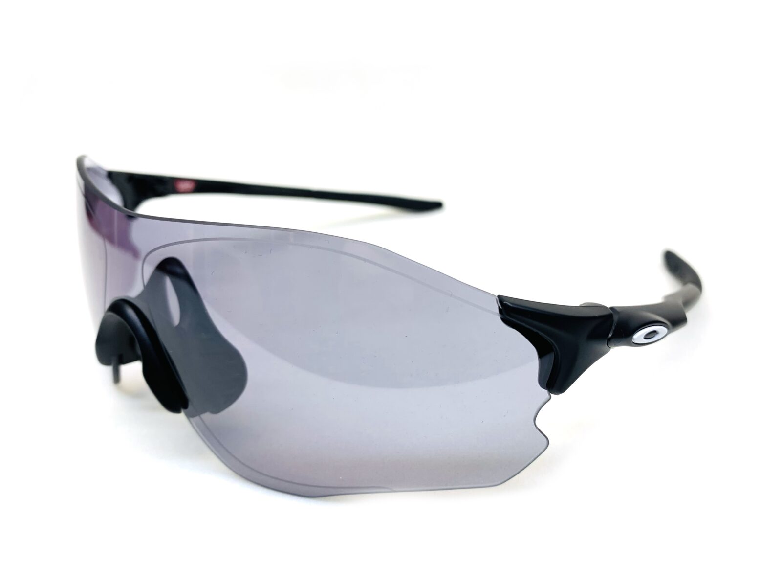 OAKLEYの新色『Prizm Slate』入荷✨ – 名古屋栄のスポーツサングラス