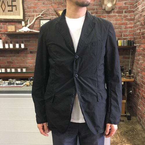 テアトラ デバイスジャケット パッカブル テーラードジャケット 2B 黒