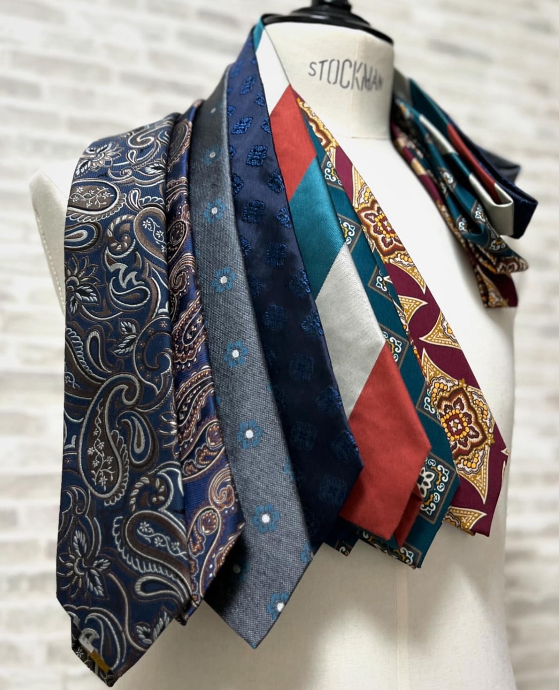 敬意を表します、Franco Bassi （フランコバッシ）holiday and brown